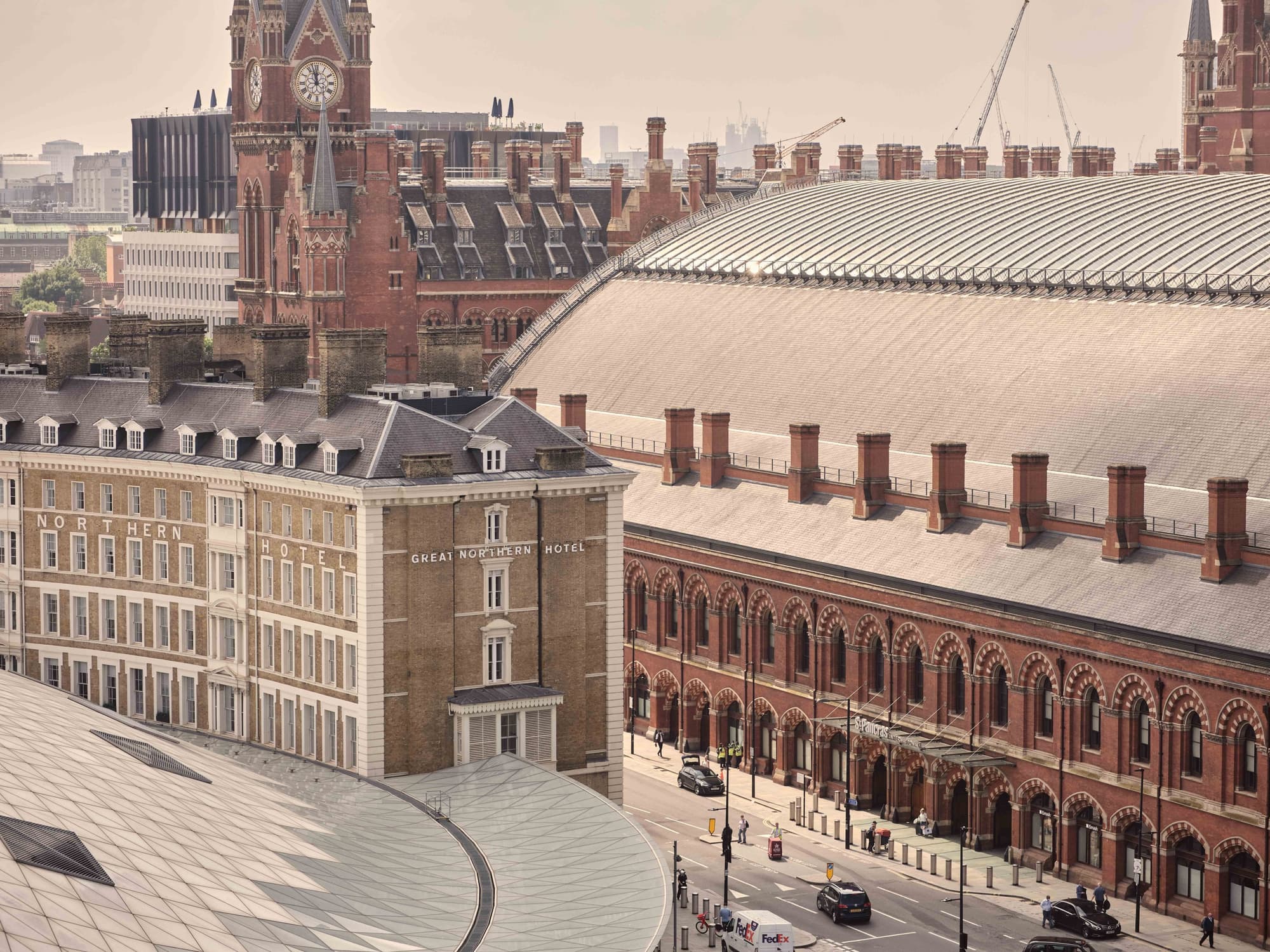 Every workspace we create joins a neighbourhood – giving you access to a range of nearby buildings with wellness features and services to elevate your day.