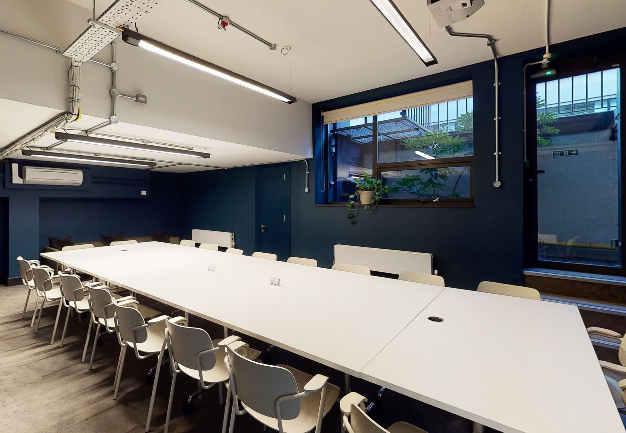 Image of Meeting Room 01